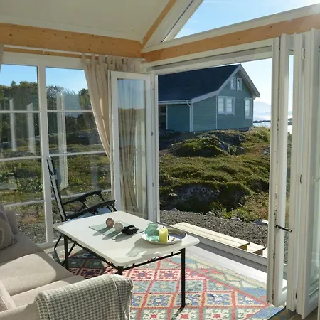 Superior With Sea View In Senja